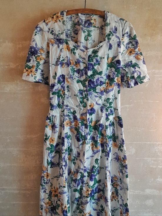 Uni Mondo Dresses & Skirts - 546a. white & blue vintage Uni Mondo floral short sleeve 80s 90s midi dress, M?
